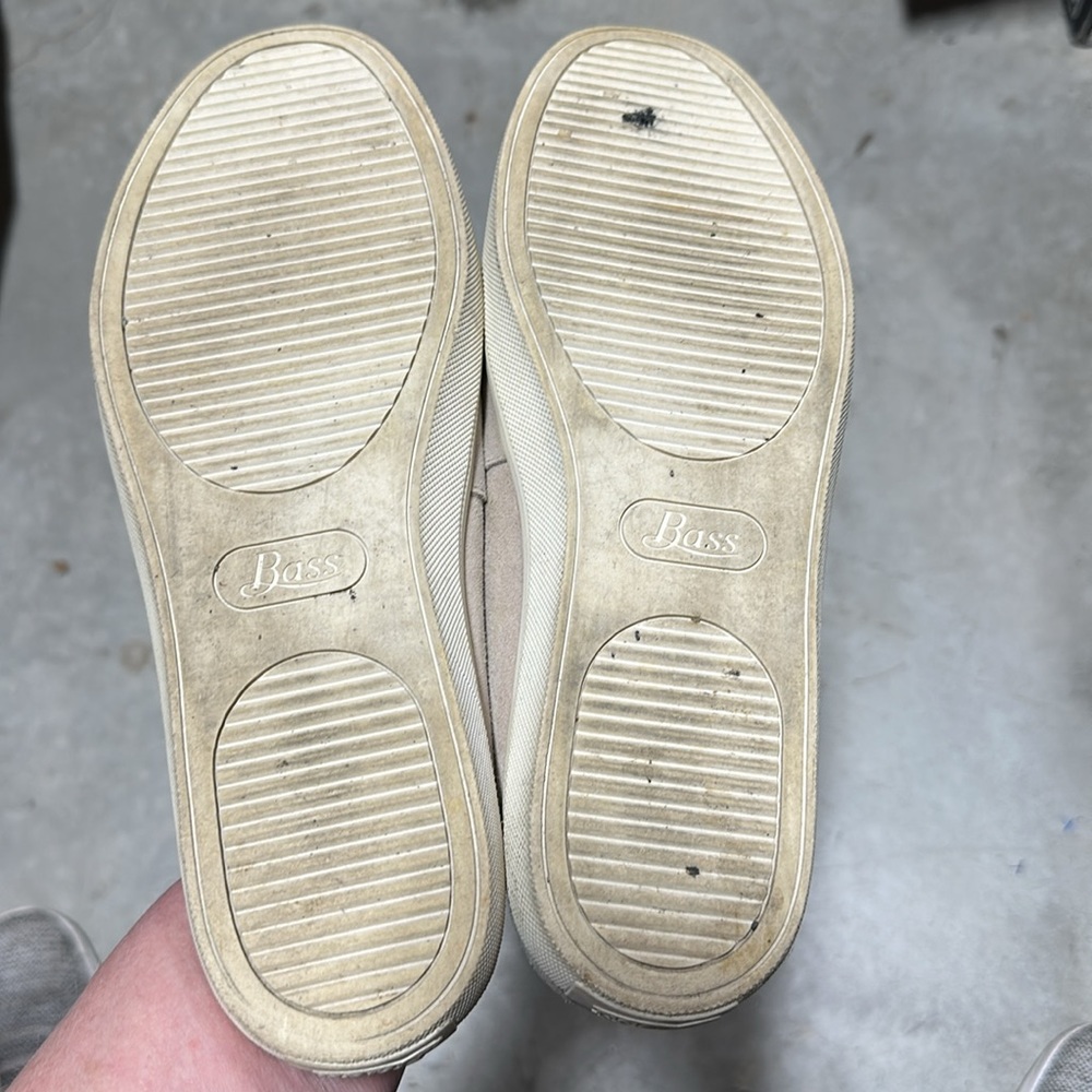G.H. Bass & Co. Shoes | Women's Bass Slip On Tan Sneakers / Size 10 M - Picture 3 of 8